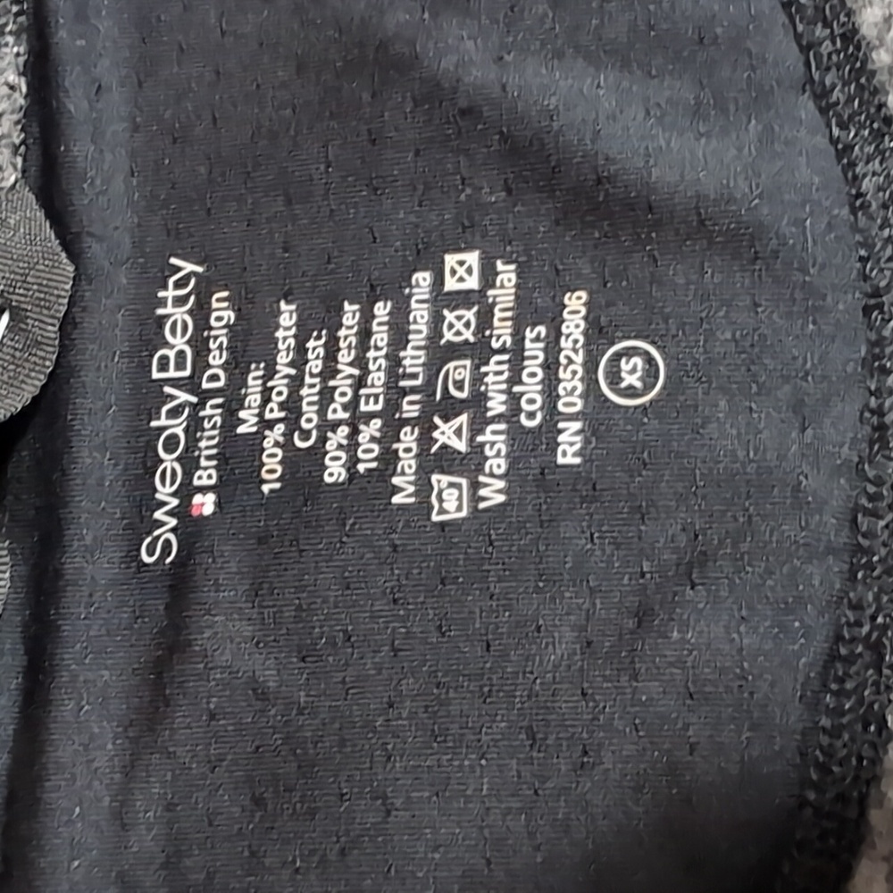 *NWT* Sweaty Betty Optimal Training Performance Hoodie Size XS Asymmetrical Zip - Picture 9 of 14